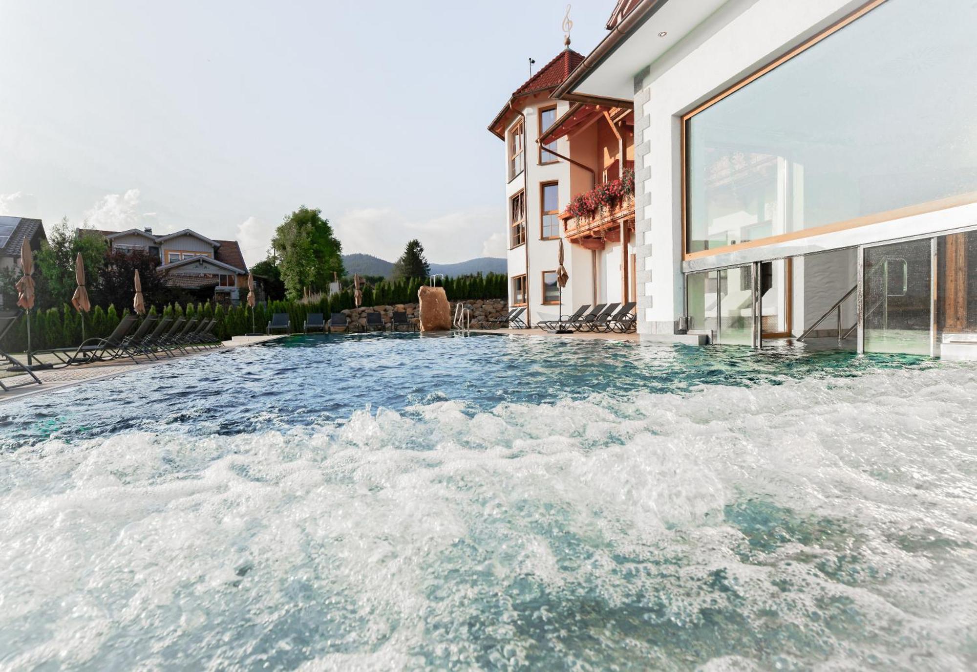 Wellness & Naturhotel Tonihof Langdorf  エクステリア 写真
